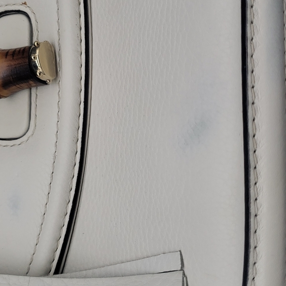 GUCCI BAG SIZE 12X8 COLOR WHITE LEATHER with gold hardware AND LEATHER STRAPS - Picture 16 of 16